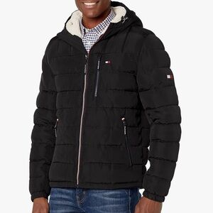 Tommy Hilfiger Men's Black Puffer Jacket Lg 24” width Faux Sherpa lining